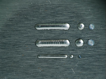 <a href='http://www.gddmy.com/product/3.htm' class='text_a'>模具激光焊機(jī)</a>修復(fù)鏡面模具效果
